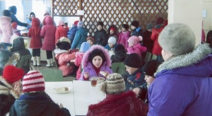 Зимой температура в школьной столовой опускается до 
2 градусов мороза. Фото Ивана Добророднего.