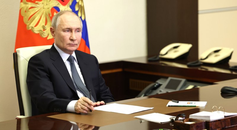 Президент России Владимир Путин принял решение продлить действие госпрограммы развития крымских регионов до 2030 года. Фото с сайта Кремля.