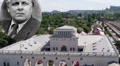 Алексей Душкин и его «ворота Крыма» - в Итальянском дворике не получился сад, а на крыше «спряталась» копия античного храма.
