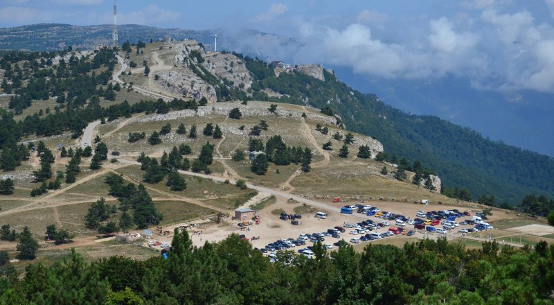 Пожары продолжаются, несмотря на то, что наступила осень. 