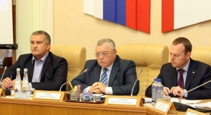 С. Аксёнов, Г. Иоффе и К. Бахарев на расширенном заседании Общественной палаты.
