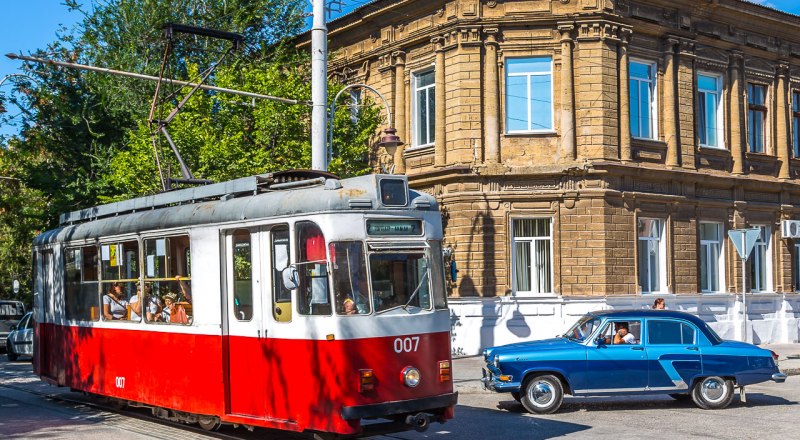 Евпаторийский трамвай - украшение города.