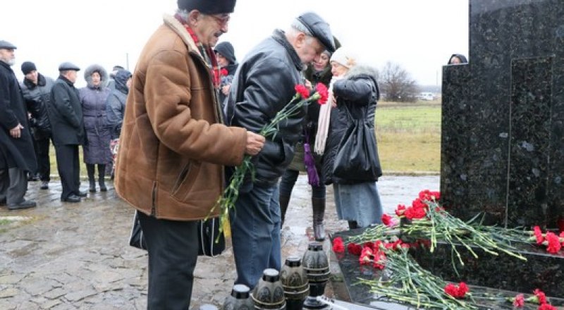Крымчане отдали дань памяти жертвам нацистских палачей.