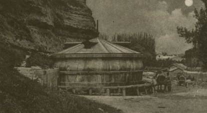 Петровский источник - первый фонтан Симферополя.