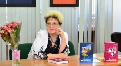 Людмила Обуховская и её книги.