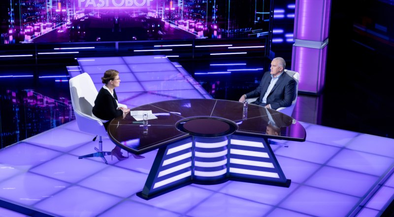 Во время «Серьёзного разговора». Фото с сайта rk.gov.ru