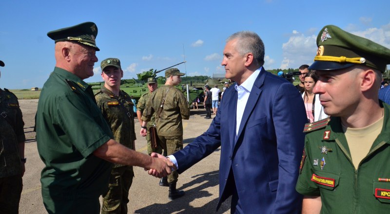 Глава региона считает, что наши военные отразят любые угрозы.