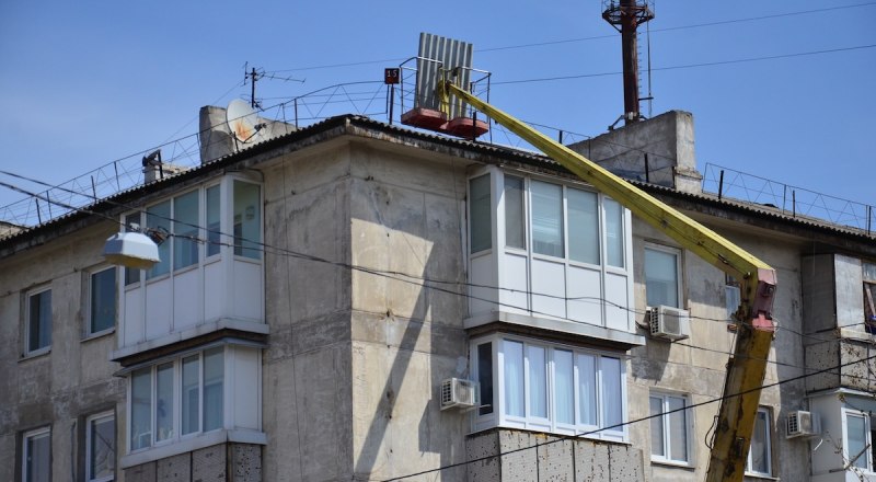 После шторма в МКД Крыма отремонтируют 49 крыш. 