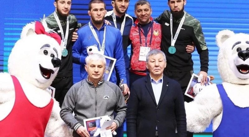 Международный успех! Крымчанин Анзор Закуев привёз «серебро» крупного турнира по вольной борьбе. Фото Федерации спортивной борьбы Республики Крым.