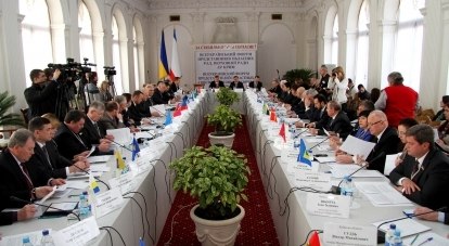 От участия в форуме отказались только представители Западной Украины. Фото Дарьи Самсоновой.