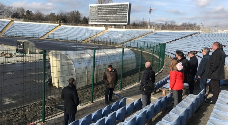 У «Локомотива» будет новое зелёное поле.