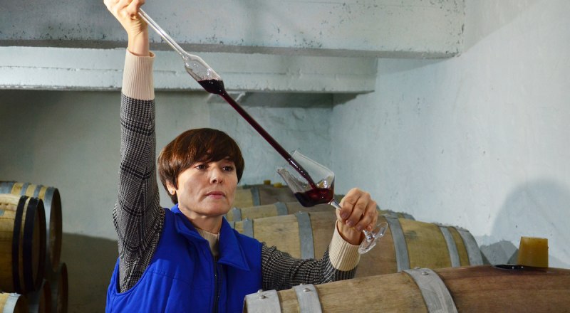 Виноделие является одной из популярнейших отраслей для инвесторов, желающих работать в Крыму.