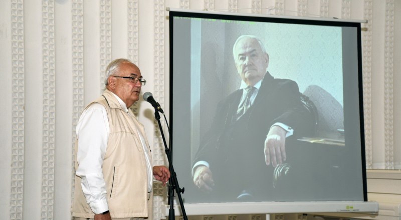 Всеволод Шиловский на встрече с керченскими зрителями.