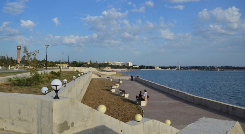 Реконструкцию набережной Сакского озера завершили в 2021 г.