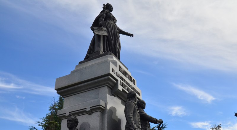 Нам важно сохранить объекты как можно более целыми, чтобы они остались потомкам.