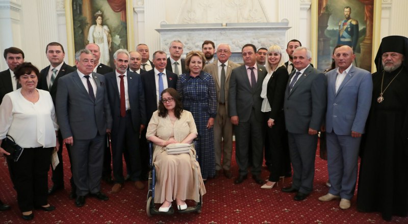 В рамках V Международного гуманитарного Ливадийского форума Валентина Матвиенко встретилась с представителями национальных общественных организаций Крыма.