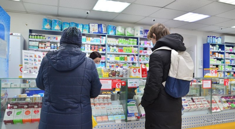 Лишь в очень немногих крымских сёлах есть аптеки, уполномоченные выдавать льготные лекарства. Фото Анны Кадниковой.