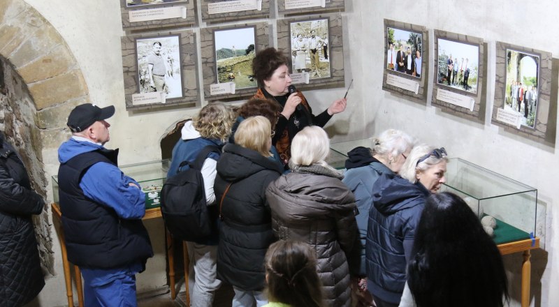 Первые посетители. Фото Галины Бородиной.