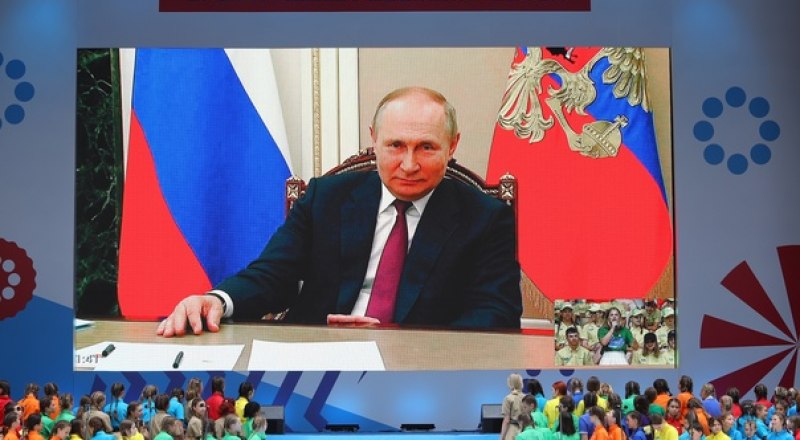 Видеоконференция президента России с финалистами конкурса «Большая перемена». Фото с сайта mail.ru