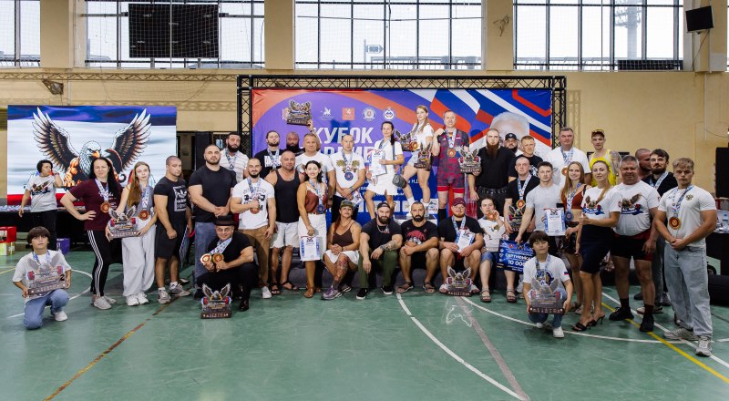 В честь Человека! В Симферополе провели открытый фес­тиваль силовых видов спорта памяти Николая Шарлиева.