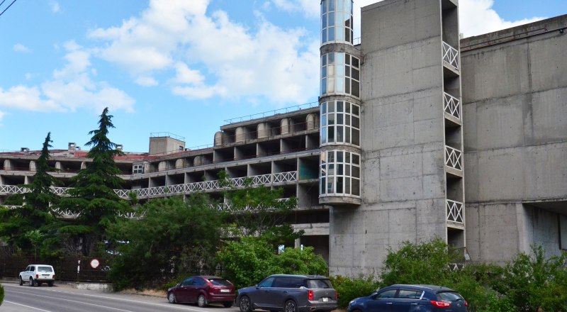 Темпы строительства не замедляются. Крым хотят застроить весь.