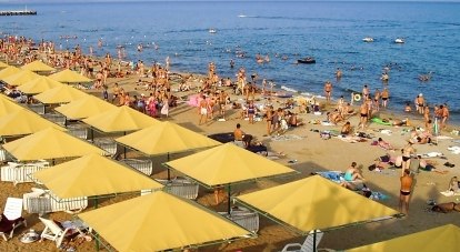 Запрет на продажи туров в Египет и Турцию будет стимулировать развитие внутреннего туризма в целом и крымского курорта в частности.