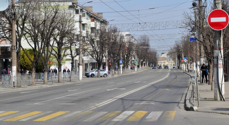  Когда ещё по проспекту Кирова среди бела дня можно было бы так быстро проехать.