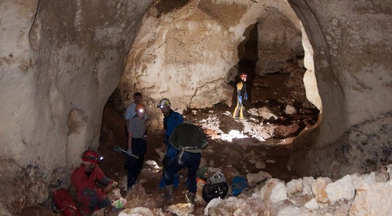 Изучение пещеры продолжается - в ней обнаружили новые большие галереи и ходы.
