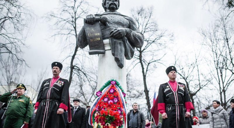 Сегодня в Симферополе возле памятника Богдану Хмельницкому пройдёт митинг по случаю 365-й годовщины Переяславской рады.