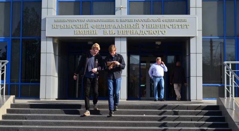 Случаев заражения коронавирусом в Крыму не зафиксировано, но студентов всё равно решили отправить «по домам».