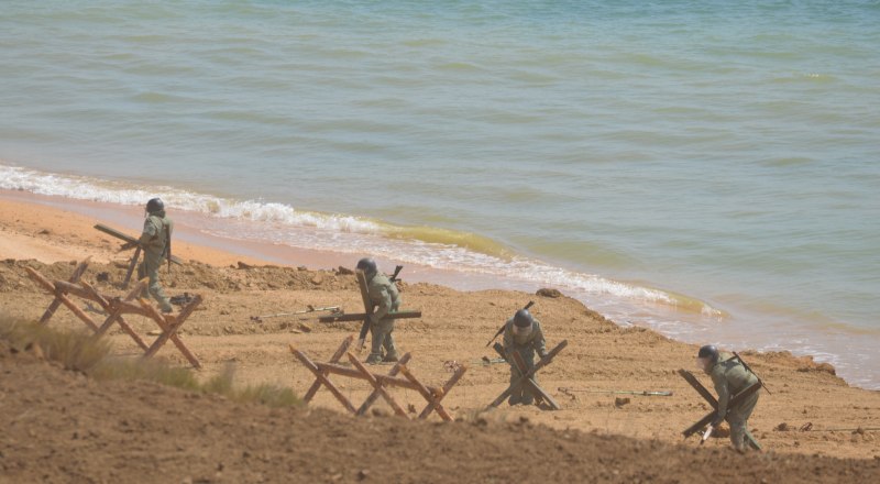 Работа на побережье.