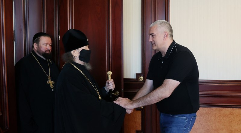 Такие встречи крайне важны, ведь они подчёркивают единение всех крымчан. Фото с сайта rk.gov.ru.