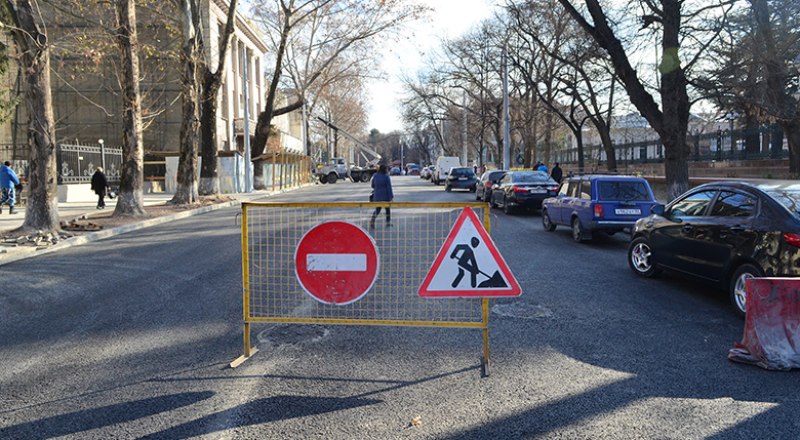 Пока в городе ведётся ремонт дорог, жителям и гостям Симферополя стоит заранее планировать свои маршруты.