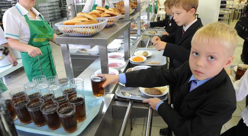 Эксперты ОНФ считают, что руководству школ и детских садов надо усилить контроль за поварами. Фото с сайта reporter63.ru