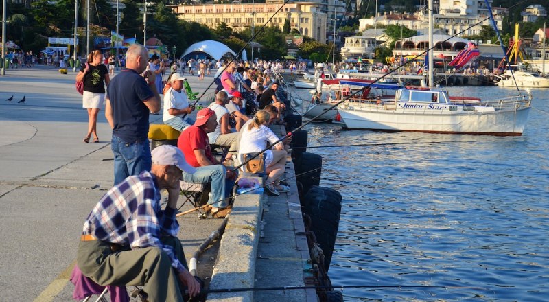 На отдельных участках пора сворачивать удочки.