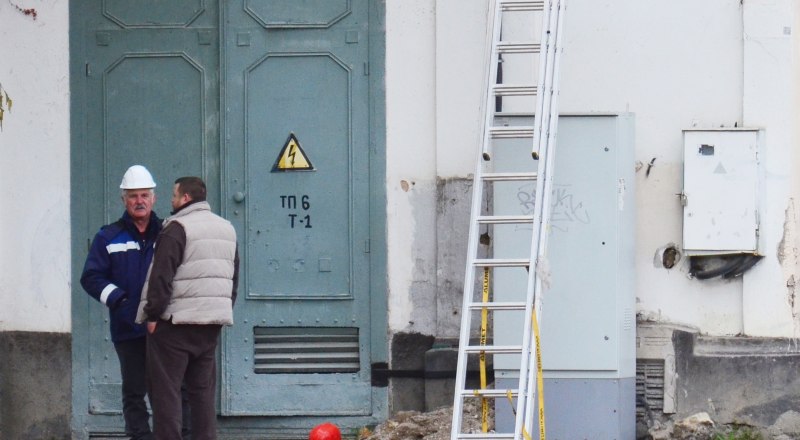 У энергетиков сейчас много работы. 