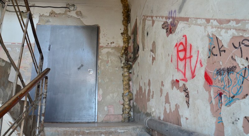 Многие подъезды на полуострове нуждаются в срочном ремонте.