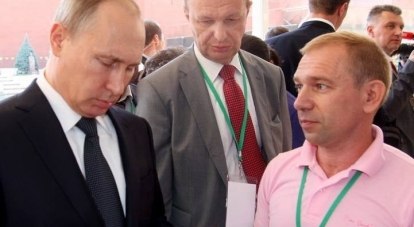 Владимир Путин и Дмитрий Лосев (слева).