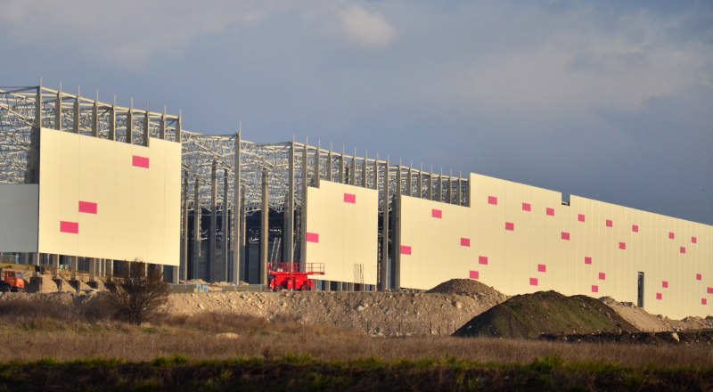 Крымчане ждут снижения цен после запуска логистических центров.