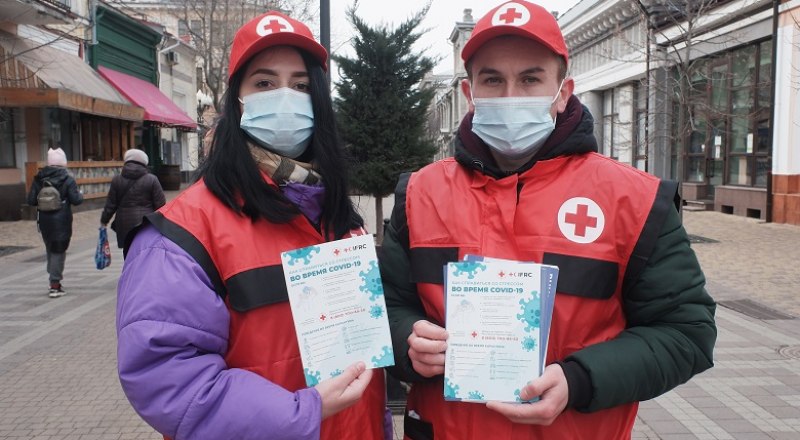 Борьба с коронавирусом не заканчивается - крымские власти ждут прихода третьей волны пандемии.