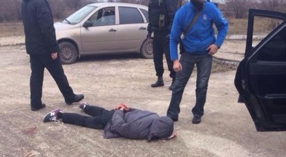 В интересах следствия личности бандитов и информация о главаре банды держатся в тайне. Фото пресс-службы ГУ МВД Украины в Крыму.
